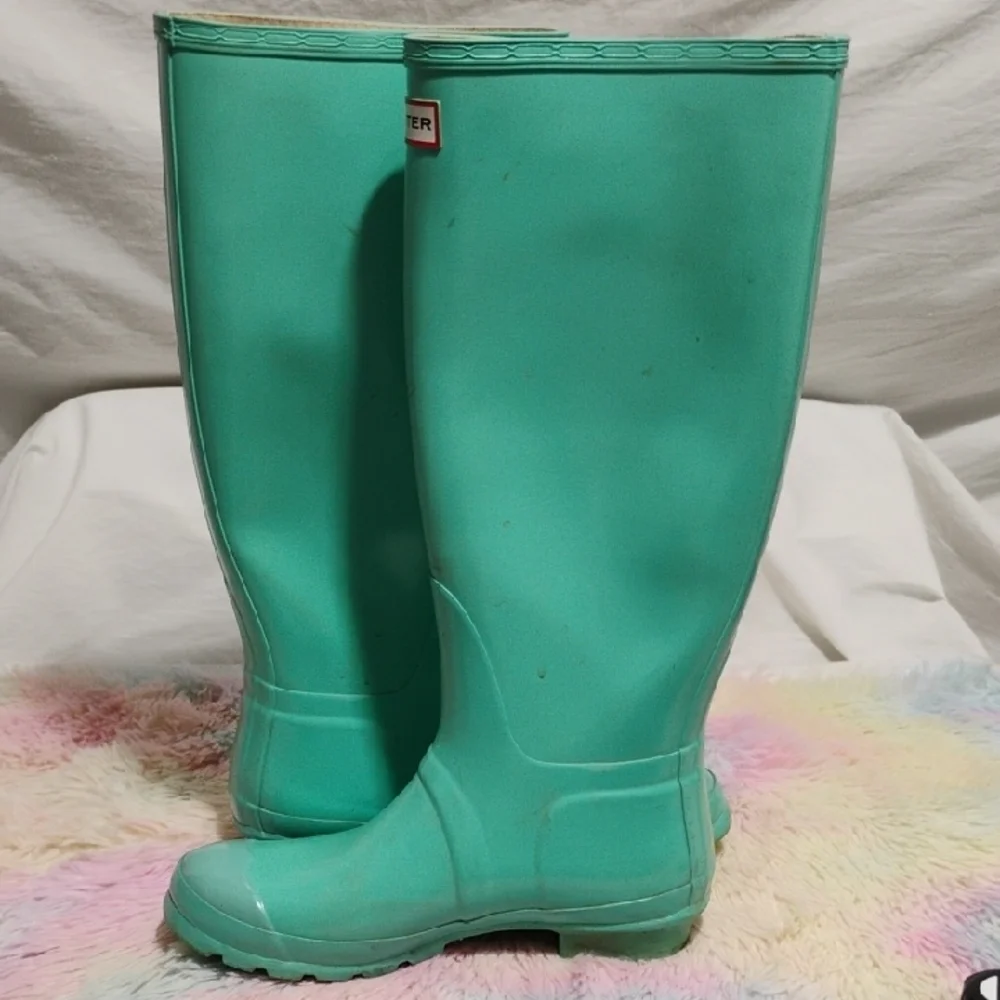 (#29) SALE! Hunter Green Rain Boots Sz.8M